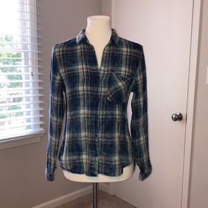 Small Plaid Button Down V Neck long sleeve shirt